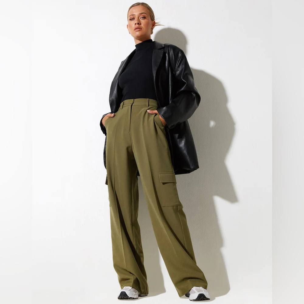 MOTEL Abba Trouser In Cargo Pocket Olive